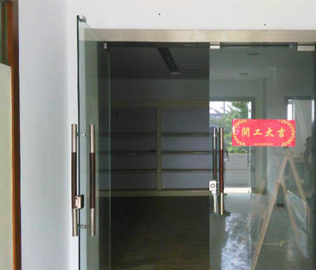 廣州千般就廠房辦公室裝修項(xiàng)目開(kāi)工啦！